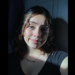 Meet your Posher, Alexandra